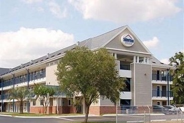 هتل Suburban Studios Lakeland North I4