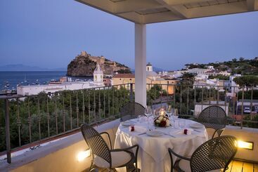 هتل Villa Durrueli Resort & Spa