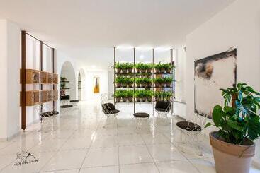 هتل Villa Durrueli Resort & Spa