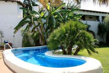 هتل Villa Mediterranea