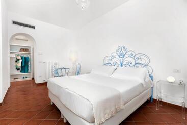 هتل Villa Oriana Relais
