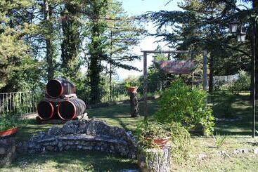 هتل Villa Sant Uberto Country Inn