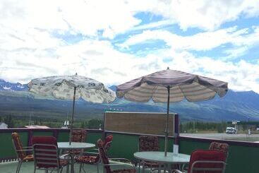 هاستل Kluane Park Inn