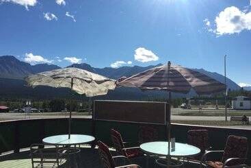 هاستل Kluane Park Inn