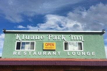 هاستل Kluane Park Inn