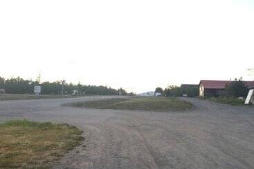 هاستل Kluane Park Inn