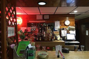 هاستل Kluane Park Inn