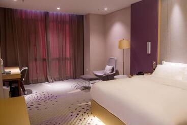 Lavande Hotel Shiyan Sanyan Branch