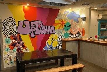 هاستل Uptown Backpackers