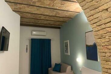 تختخواب و صبحانه Barbarossa Sea Room