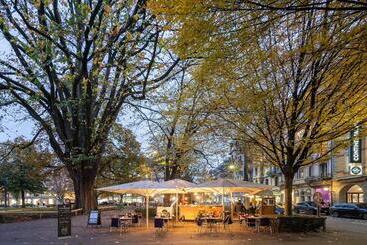 Boutique Hotel By Continental Park