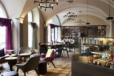 Boutique Hotel By Continental Park