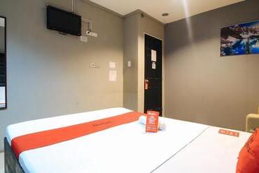 هتل Reddoorz @ P Florentino Street Sampaloc Manila