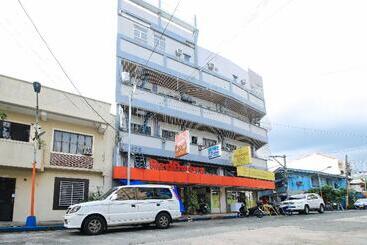 هتل Reddoorz @ P Florentino Street Sampaloc Manila