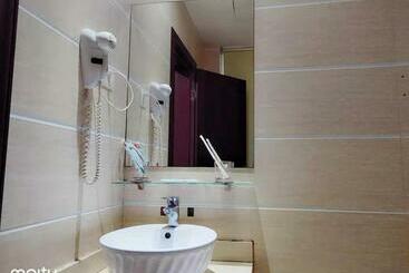Jun Hotels Hunan Zhuzhou Lusong District Central Plaza