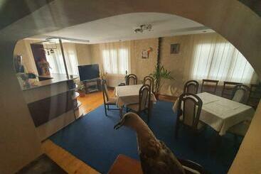 پانسیون Casa Ela