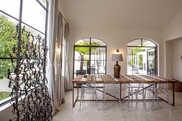 پانسیون Franschhoek Maison Du Cap