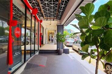Sovotel Boutique Hotel Usj 9