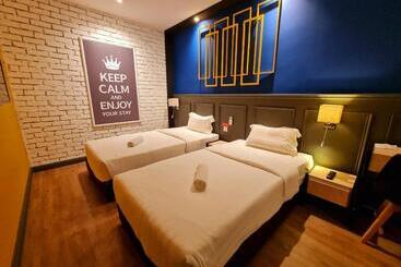 Sovotel Boutique Hotel Usj 9