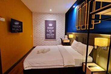 Sovotel Boutique Hotel Usj 9