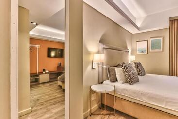Wink Aparthotel Foreshore