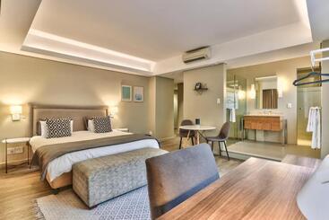 Wink Aparthotel Foreshore