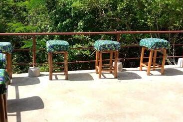 هاستل Stilts Diani Beach