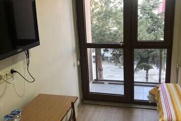 Banaz Eren Otel