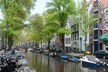 تختخواب و صبحانه Artis Plantage Apartment
