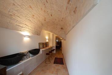 تختخواب و صبحانه Palazzo Agrusti   Residenza D Epoca
