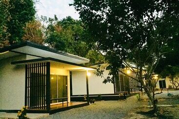 هتل Ingkhao Resort Chanthaburi