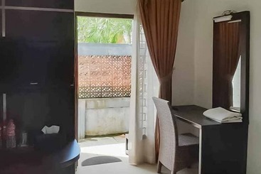 هتل Reddoorz Near Pantai Panjang Bengkulu 2