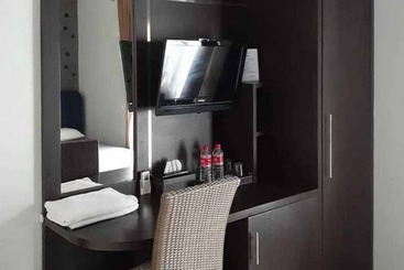 هتل Reddoorz Near Pantai Panjang Bengkulu 2