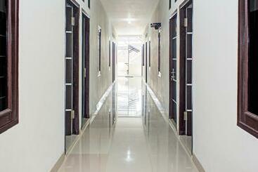 Hotel Reddoorz Syariah Near Stasiun Cianjur