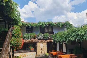 酒店 стаи за гости The Old House