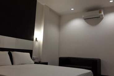 酒店 The Room 24 Resort