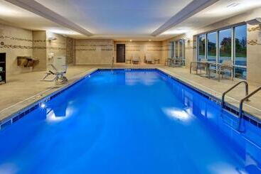 هتل Towneplace Suites By Marriott Grand Rapids Airport Southeast