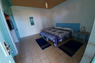 پانسیون Auberge Essanya