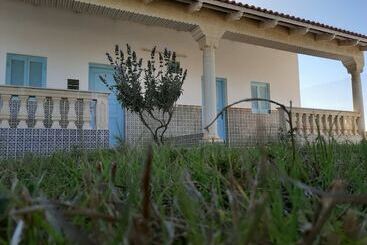 پانسیون Auberge Essanya