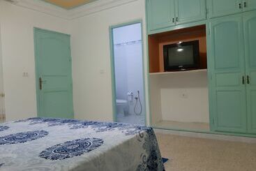 پانسیون Auberge Essanya
