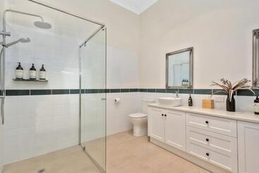 پانسیون Barossa Vineyard Guesthouse