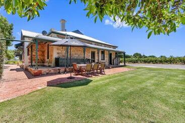 پانسیون Barossa Vineyard Guesthouse