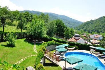 پانسیون Chalet Balkan