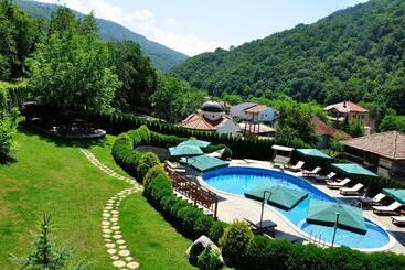 پانسیون Chalet Balkan