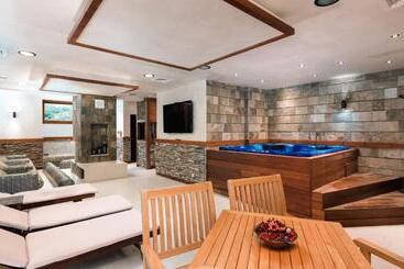 پانسیون Chalet Balkan