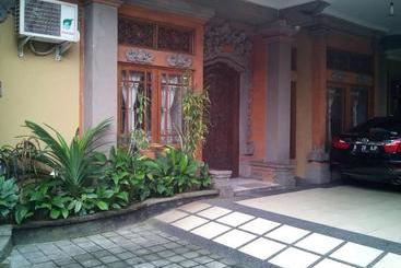 پانسیون Dewas Bali