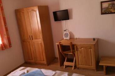 پانسیون Guest House Plitvice Waterfall