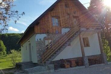 پانسیون Guest House Plitvice Waterfall