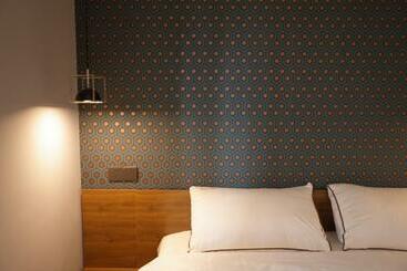 پانسیون Shanghai Downtown Hills Boutique Guesthouse   Near Metro Line 7, Exit 3, Changping Road