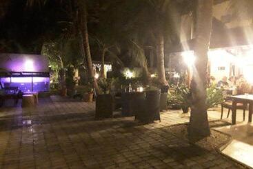 پانسیون Karl Holiday Bungalow